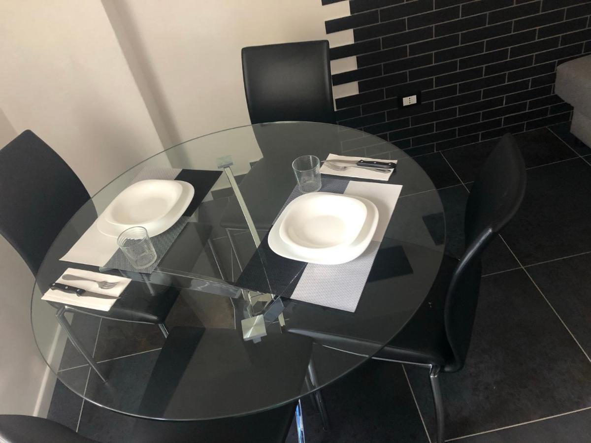 Blaxej, Nel Cuore Di Verona, Moderno Ed Elegante, 4 Posti Letto, Wi-Fi, Self Check In Leilighet Eksteriør bilde