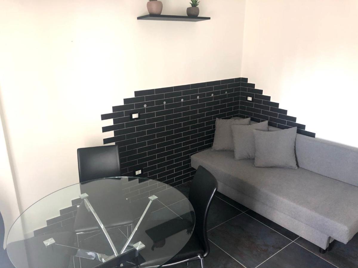 Blaxej, Nel Cuore Di Verona, Moderno Ed Elegante, 4 Posti Letto, Wi-Fi, Self Check In Leilighet Eksteriør bilde