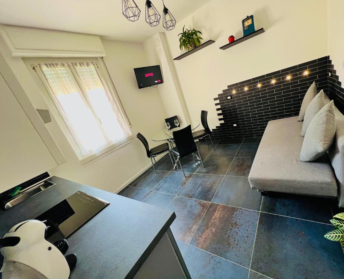 Blaxej, Nel Cuore Di Verona, Moderno Ed Elegante, 4 Posti Letto, Wi-Fi, Self Check In Leilighet Eksteriør bilde